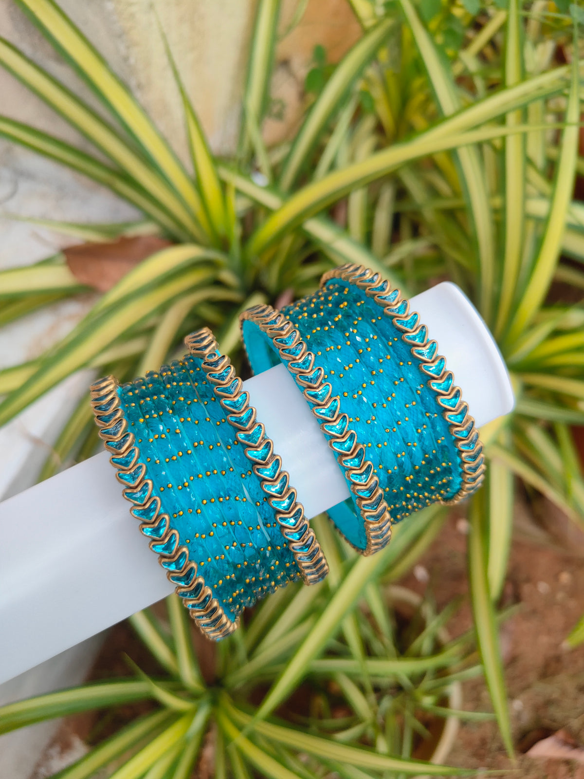 Sky Blue Heart Silkthread Set With Glass Bangles