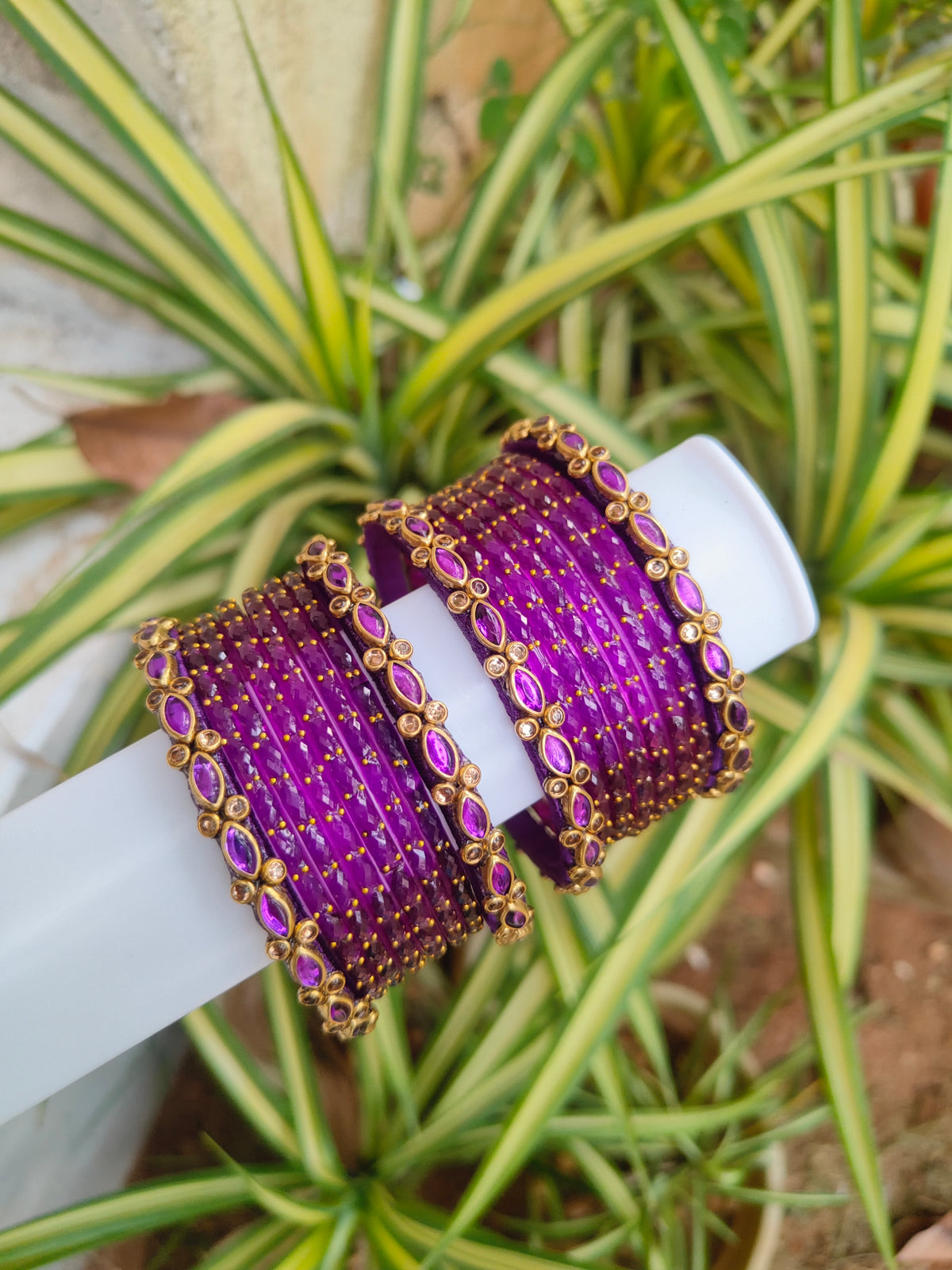 Purple Oval Silkthread Set With Glass Bangles
