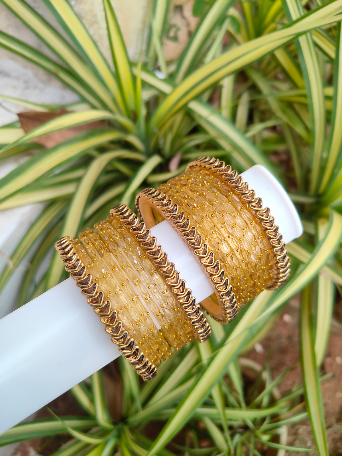 Golden Heart Silkthread Set With Glass Bangles