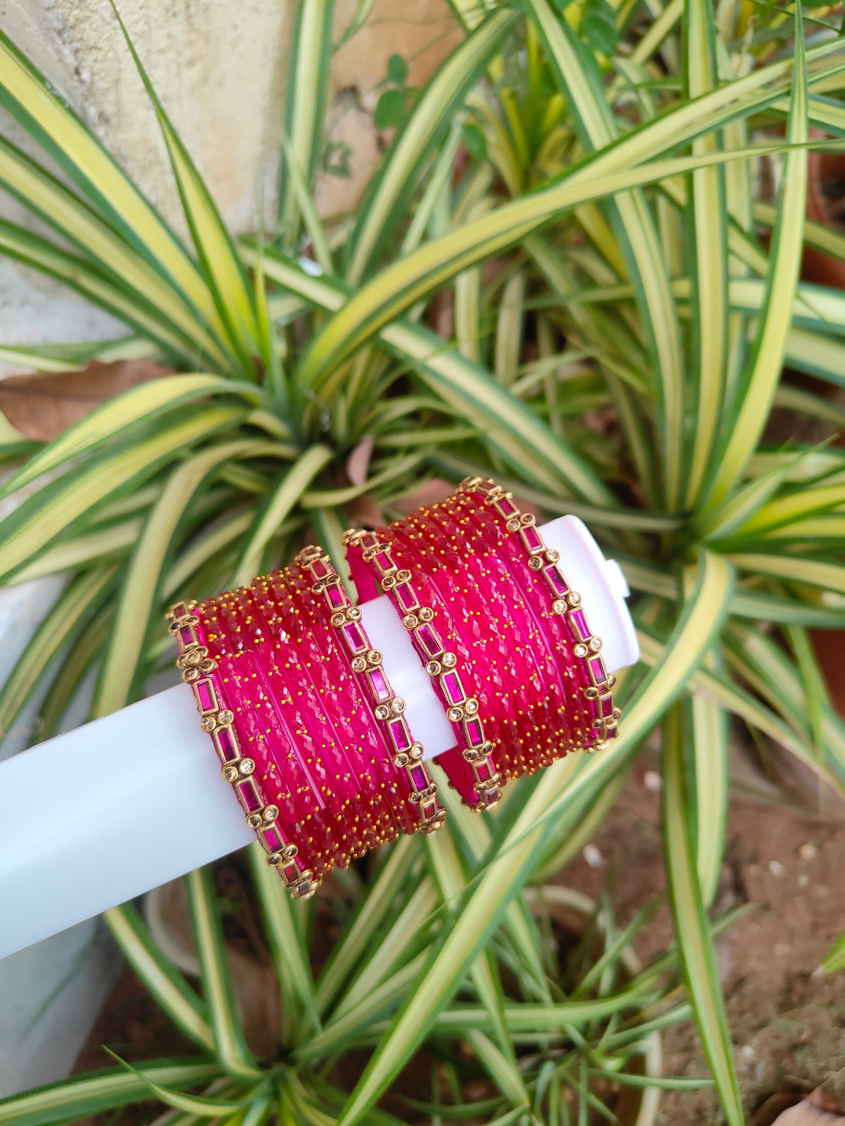 Rani Pink Rectangle Silkthread Set With Glass Bangles