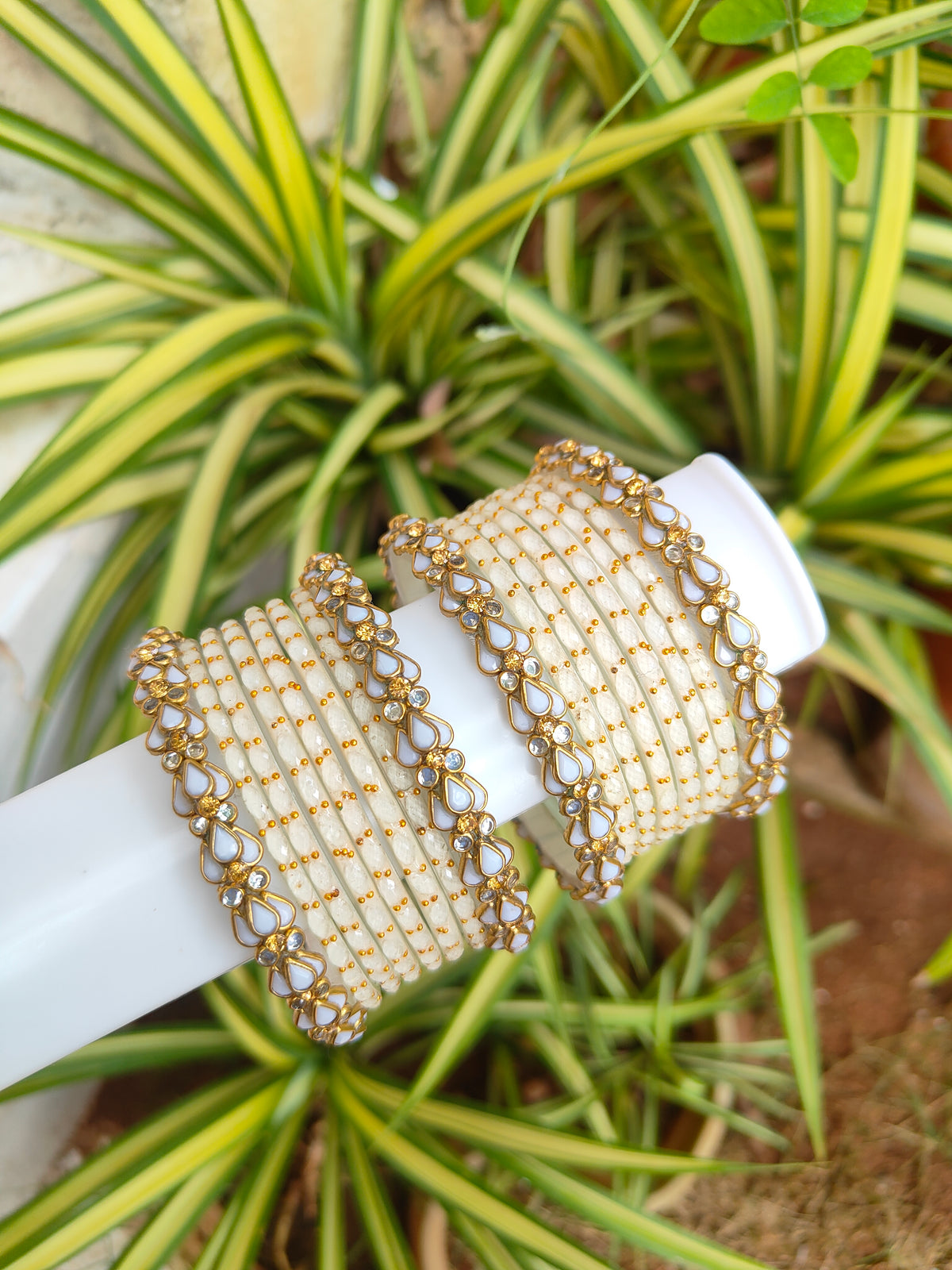 3D White Kundan Lotus Silkthread Set With Glass Bangles