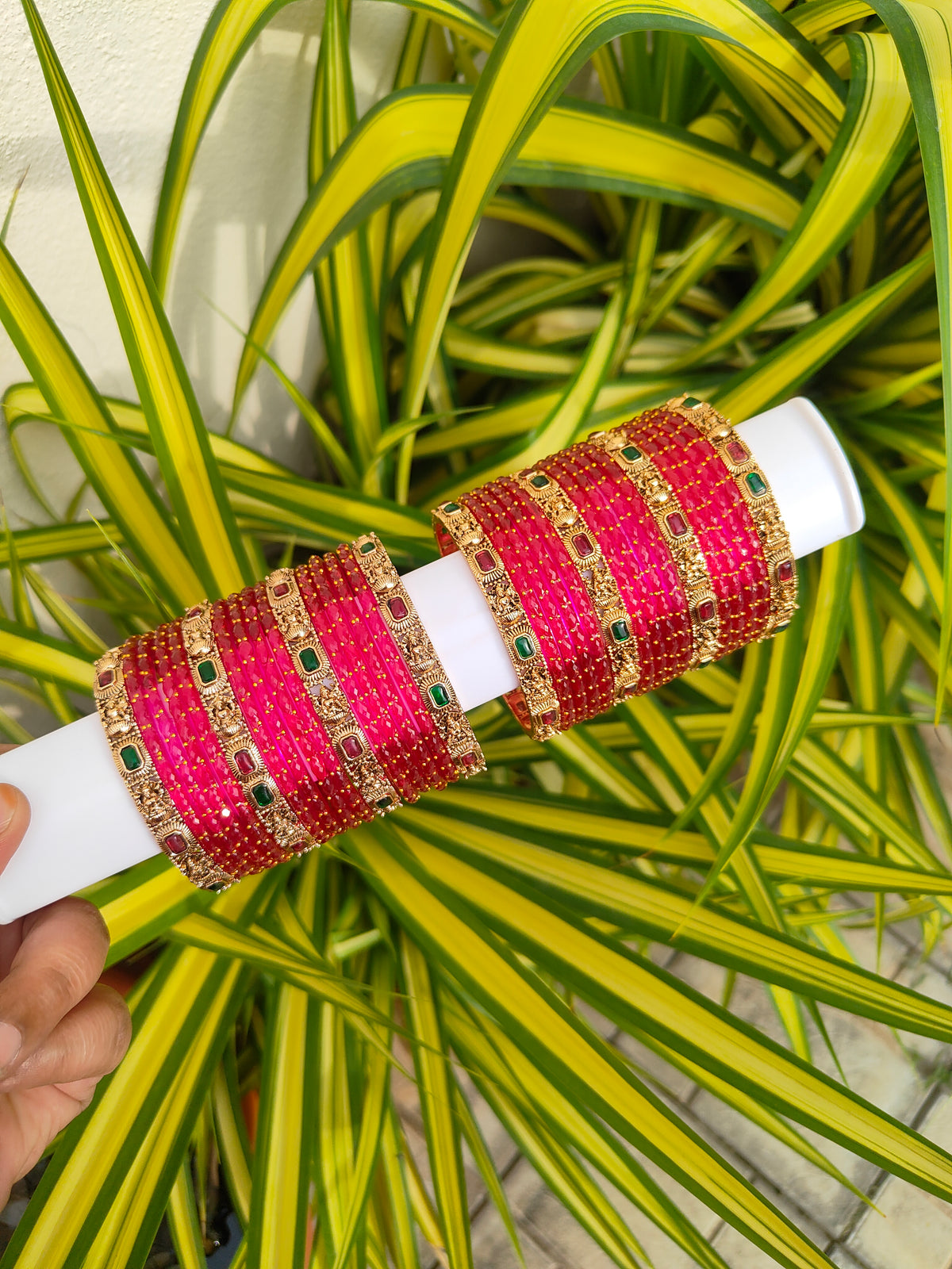 Aishwarya Lakshmi Metal Mix-Rani Pink Raindrop Glass Bangles