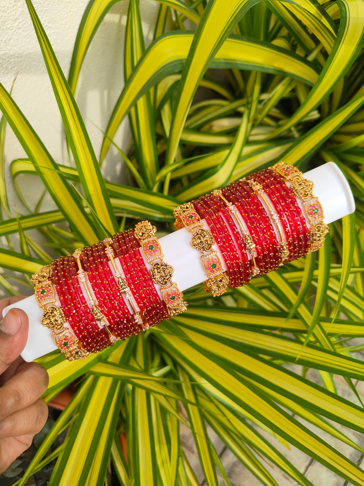 Vaibhavalakshmi Metal Mix – Bridal Red Raindrop Glass Bangles