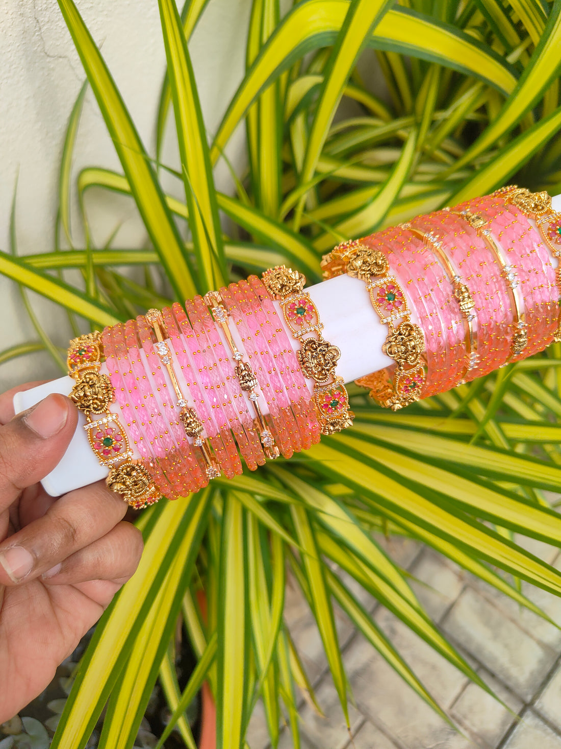 Vaibhavalakshmi Metal Mix – Baby Pink Raindrop Glass Bangles