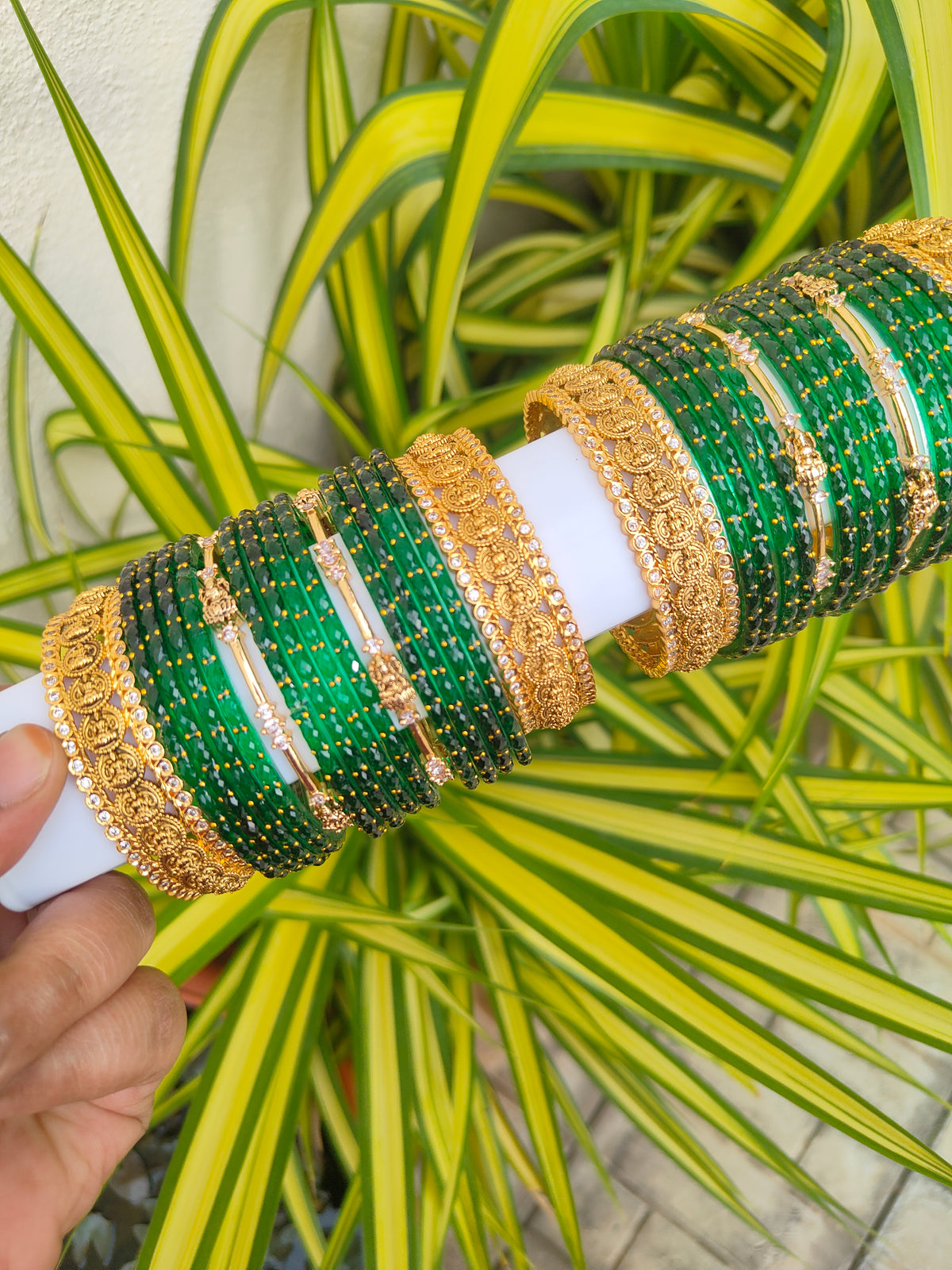 Swarnalakshmi Metal Mix - Green Raindrop Glass Bangles