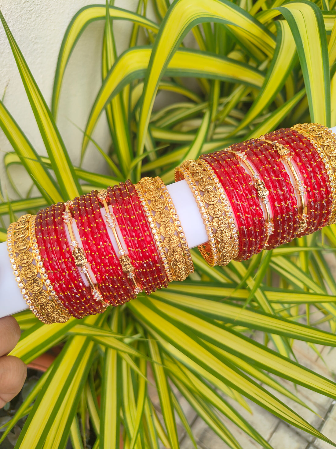 Swarnalakshmi Metal Mix - Red Raindrop Glass Bangles