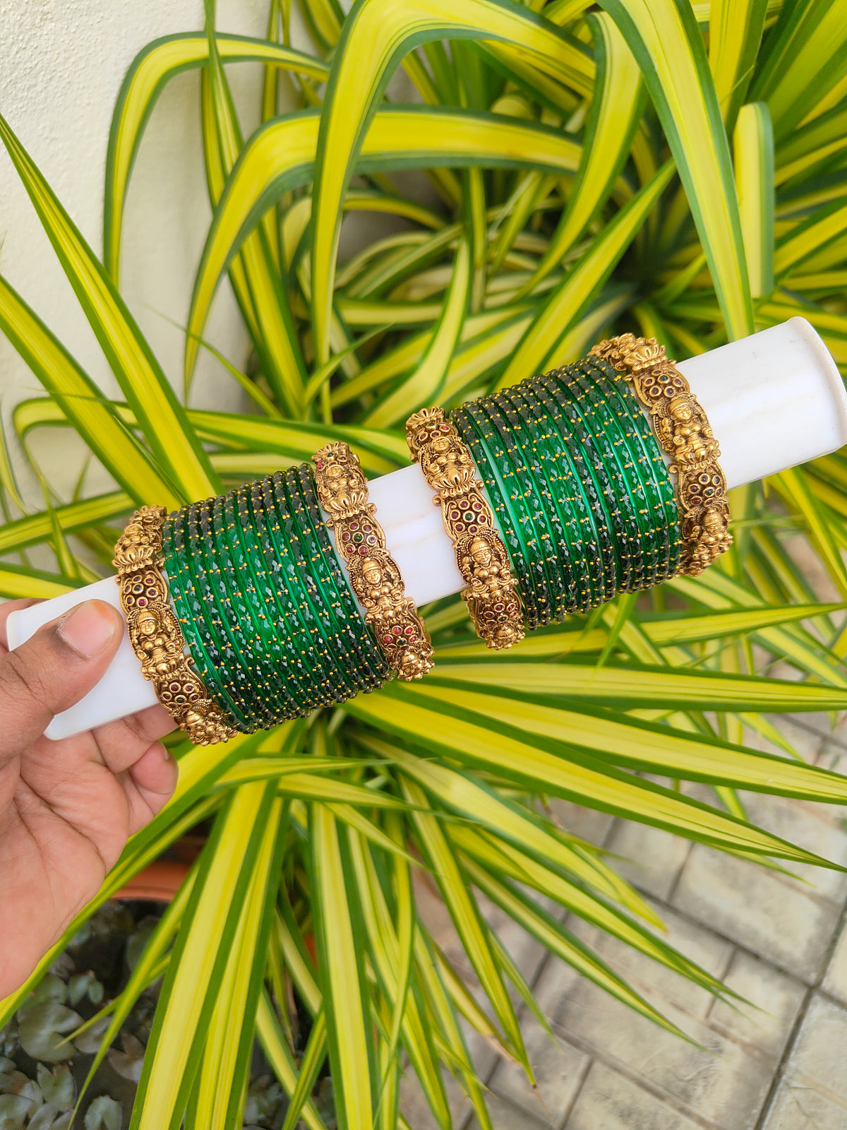 Lakshmi Aadhya Metal Mix-Green Raindrop Glass Bangles