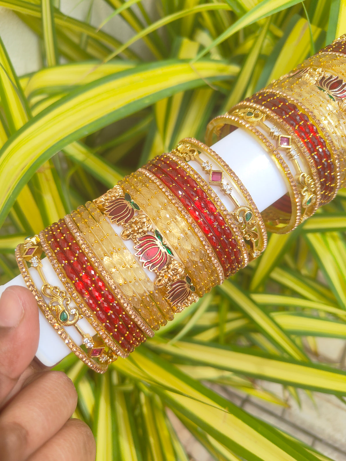 Aaradhya Lakshmi Metal Mix – Red & Gold Raindrop Glass Bangles