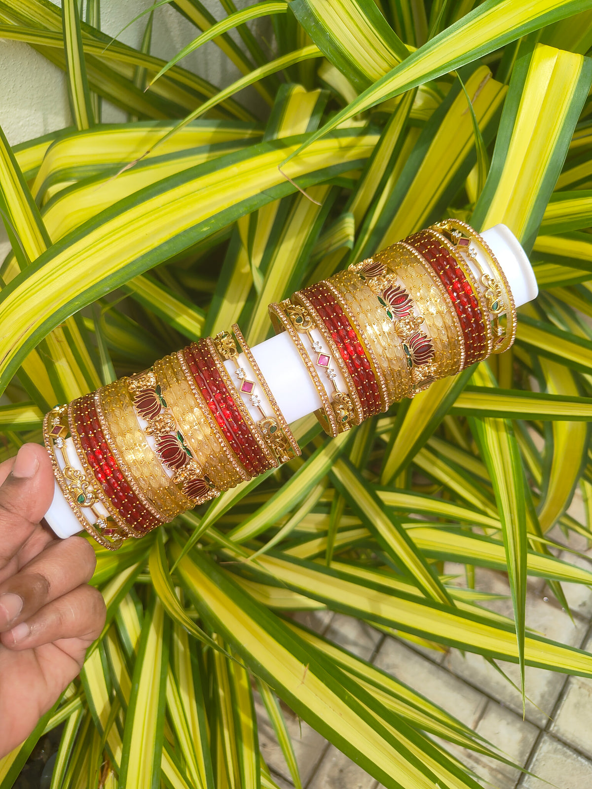 Aaradhya Lakshmi Metal Mix – Red & Gold Raindrop Glass Bangles
