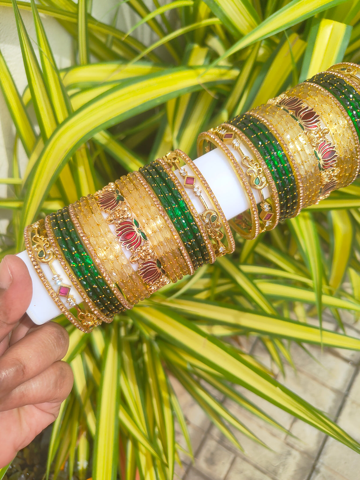 Aaradhya Lakshmi Metal Mix – Green & Gold Raindrop Glass Bangles