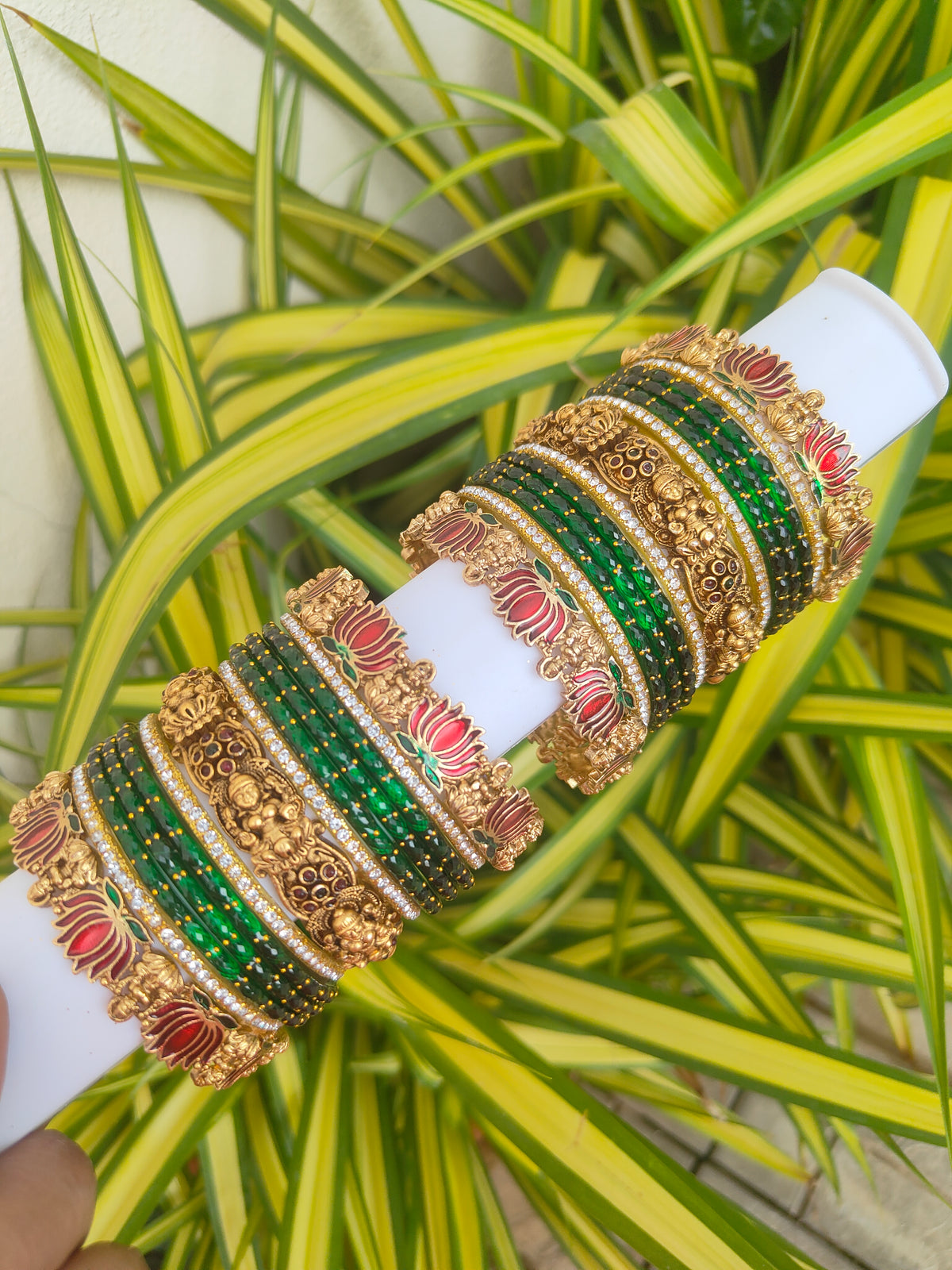 Ananya Lakshmi Metal Mix – Bottle Green Raindrop Glass Bangles