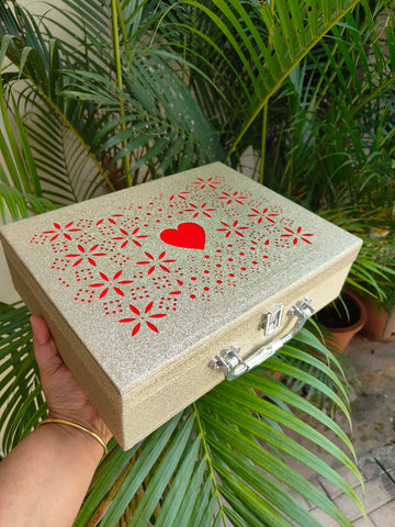 Shiny Pastel Green Heart fancy 3 line bangles organizer box