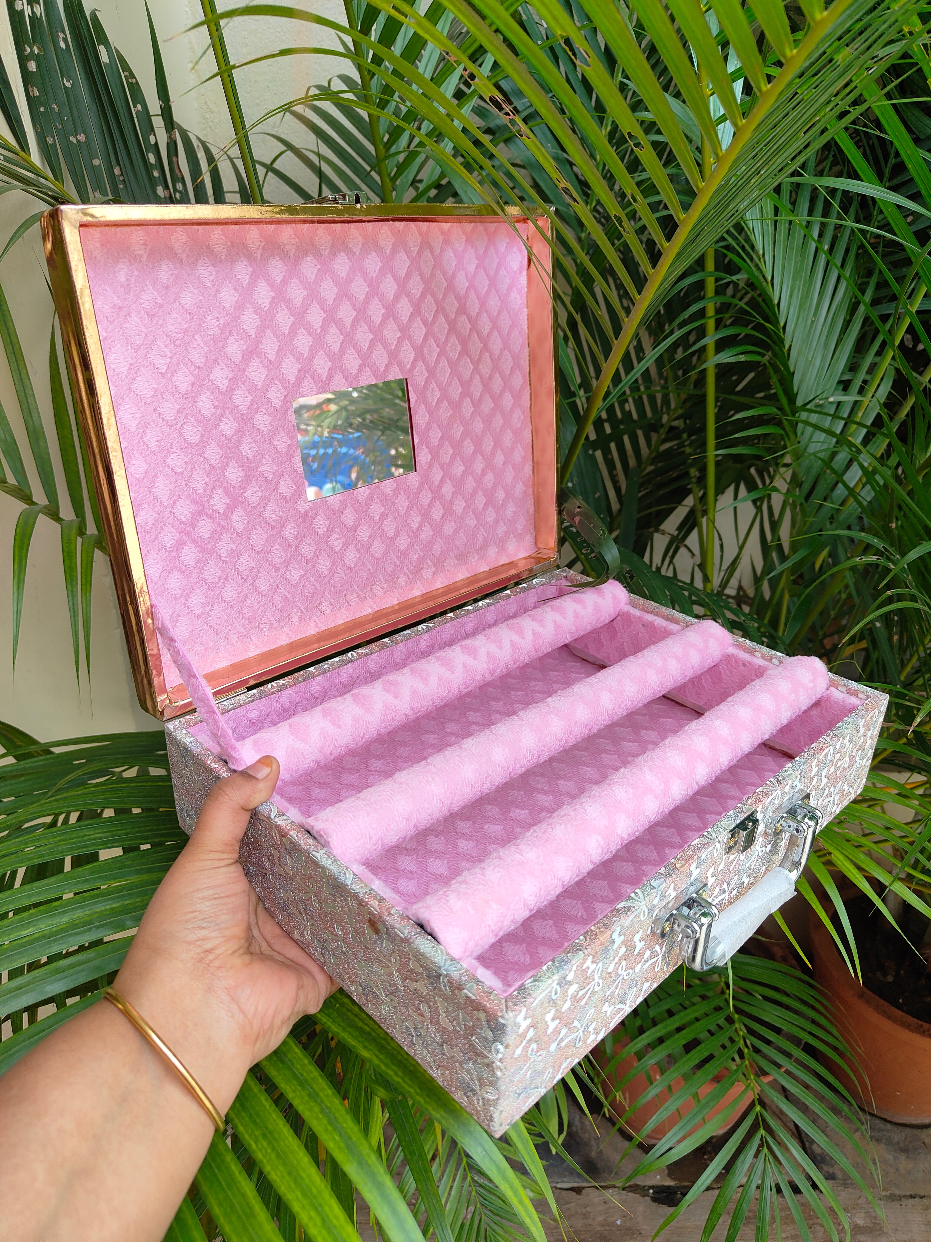 Golden Glossy Floral 3 line box with small mirror
