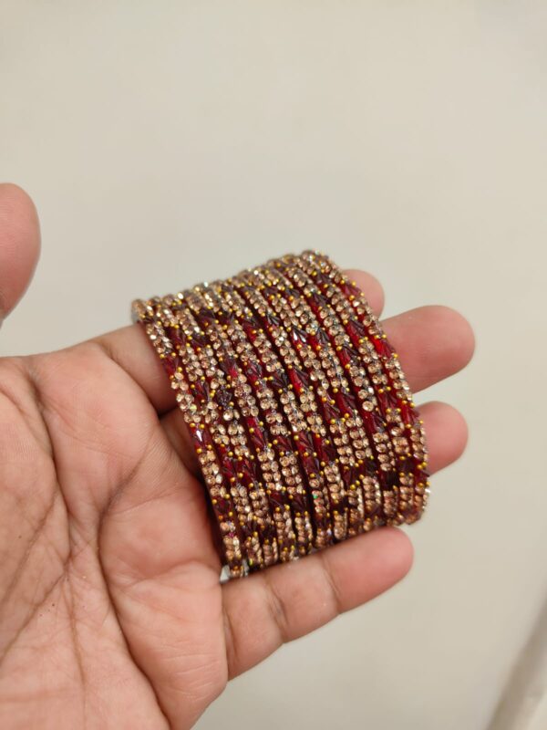 Thulir model glass bangles (Maroon)
