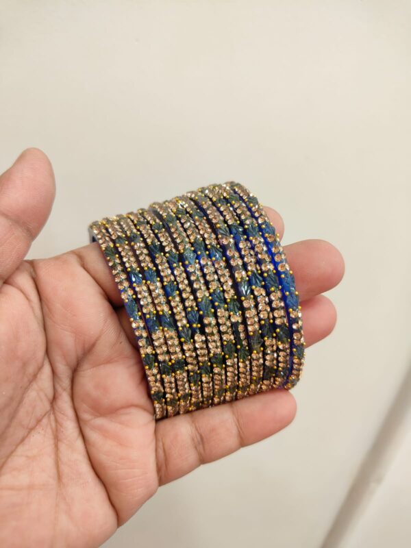 Thulir model glass bangles(Grey)