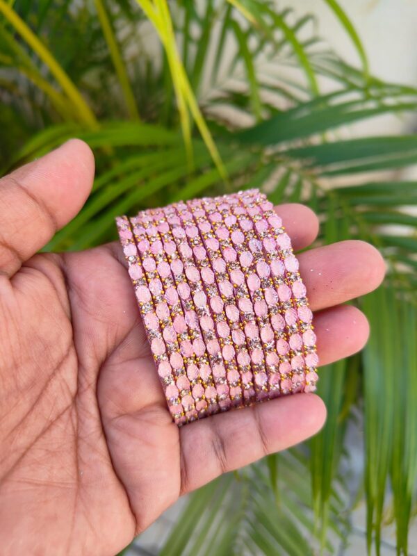Leaf model glass bangles-Baby pink