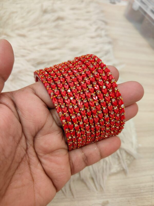 Heart model glass bangles(Red )