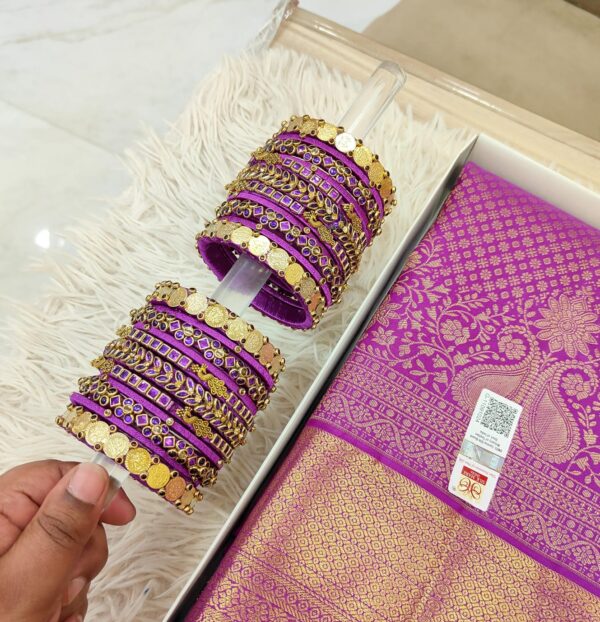 Purple coin with peacock set