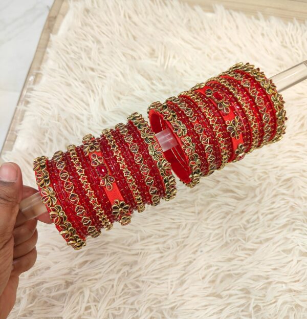 Lotus & star set mixed with glass bangles
