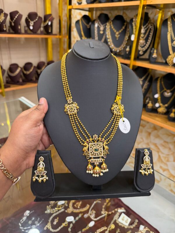 Layered stone with beads haram