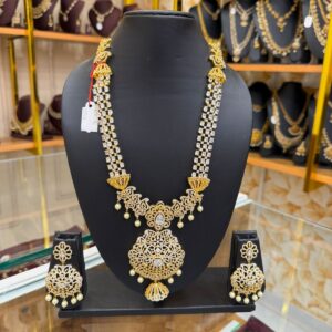 Gorgeous diamond replica haram