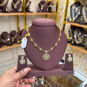 Dimond Replica stone necklace