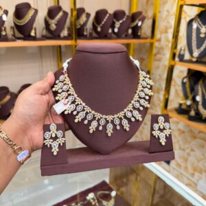 White with gold stone necklace
