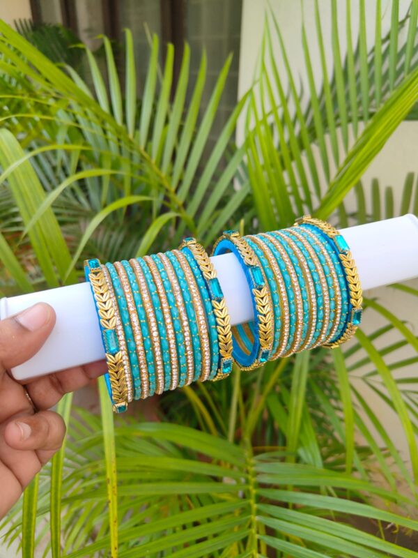 Silk thread mixed with glass bangles