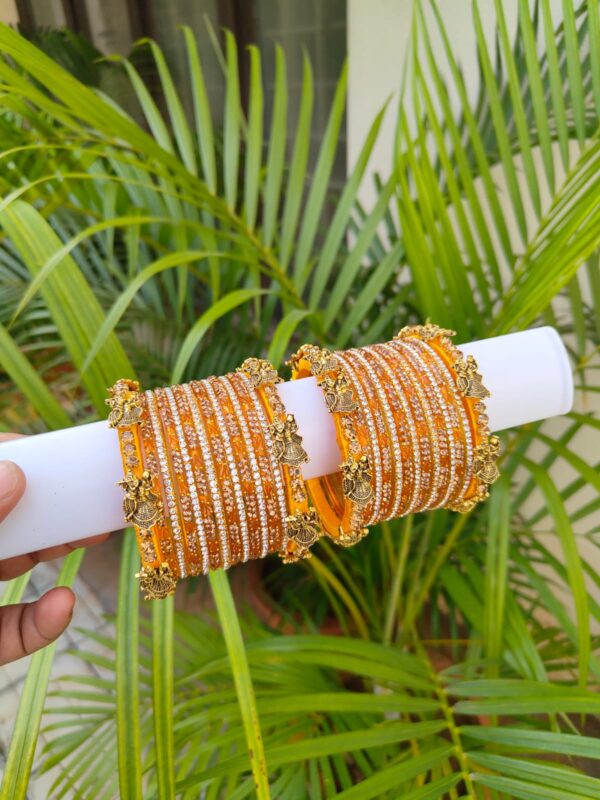 Silk thread mixed with glass bangles