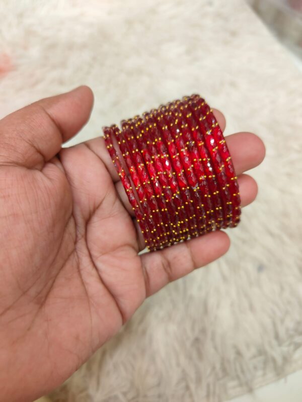 Raindrop glass bangles (Red  )