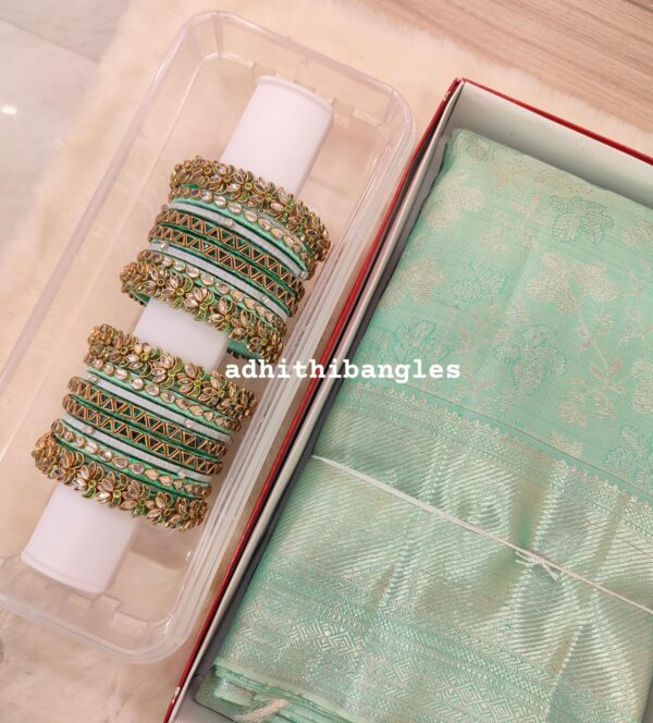 Pastel green with dark green Lotus set