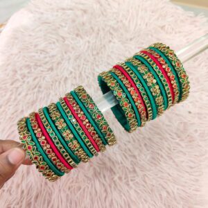 Classic red and green set