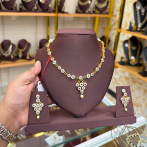 Empress Glow necklace set