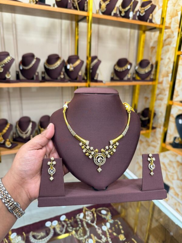 Heirloom Harmony necklace set