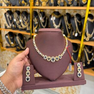 Sovereign Shine necklace set