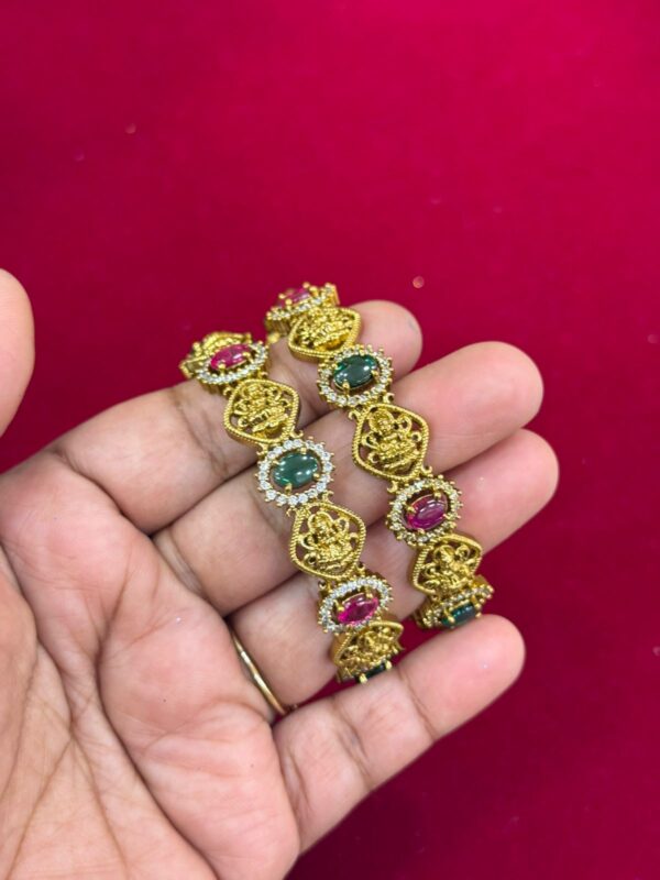 Divine Lakshmi Glow 2 pcs