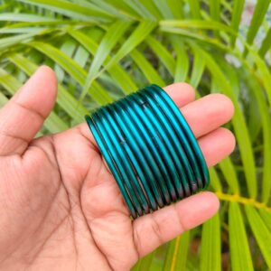 Plain glossy glass bangles (Kuppivala) Peacock blue color
