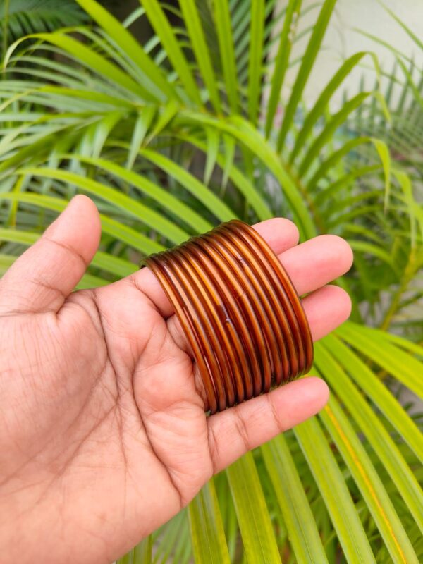 Plain glossy glass bangles (Kuppivala) Coffee brown color