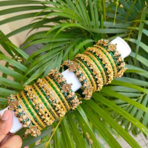 Gorgeous kundan lotus with Vinayagar mixed with glass bangles set 